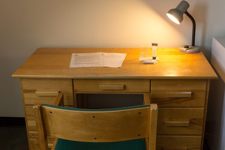 Room 8 of 31