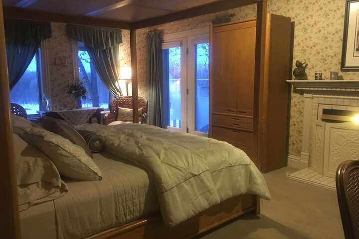 Room 5 of 50