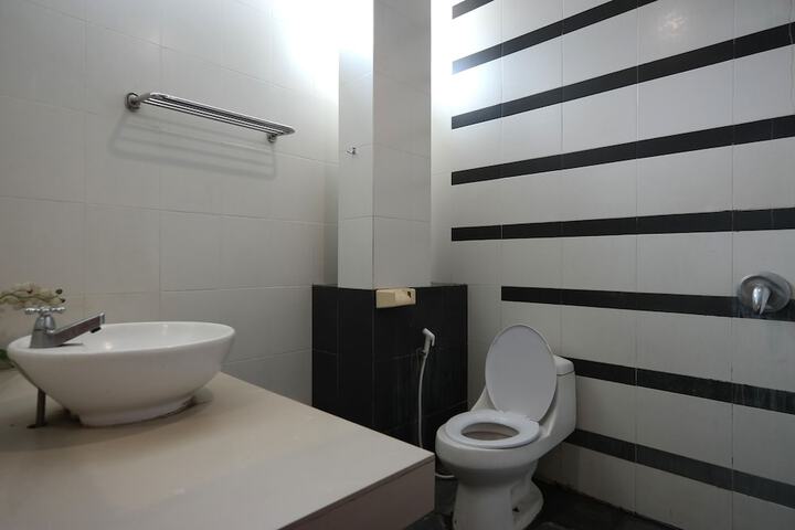 Room 15 of 23