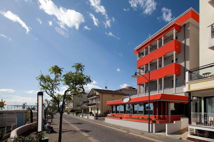Hotel 25 of 29