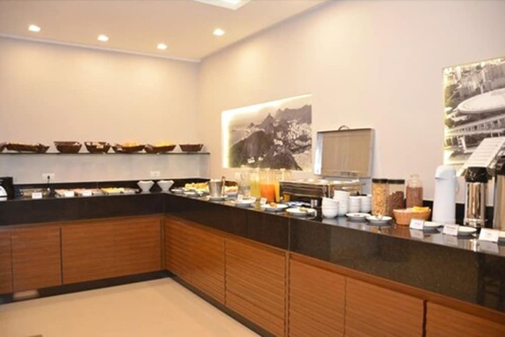 Dining 57 of 72