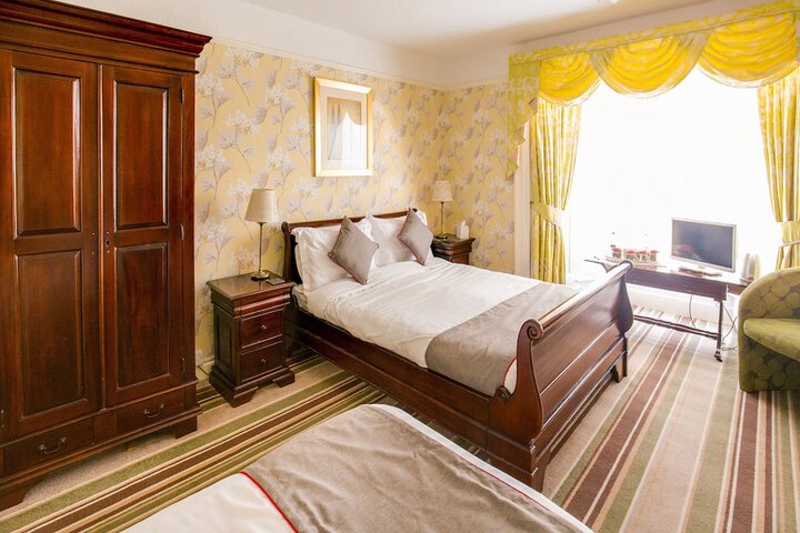 Room 11 of 44