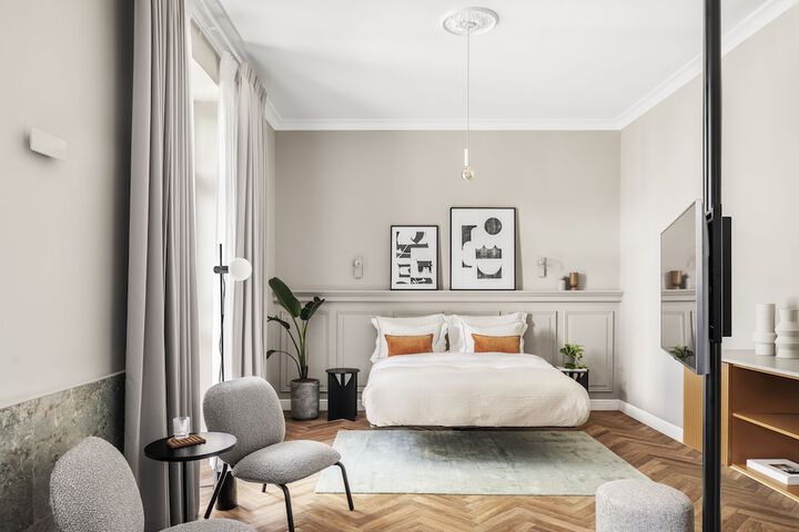 Room 28 of 50
