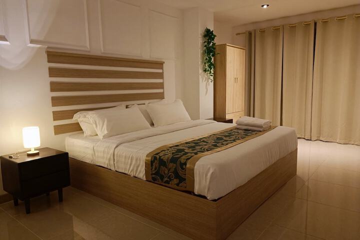 Room 8 of 17