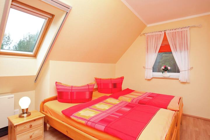 Room 4 of 41