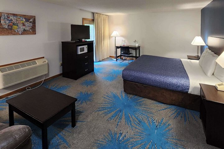 Room 28 of 80