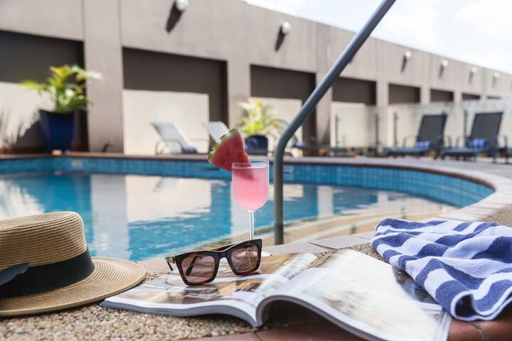 Pool 24 of 39