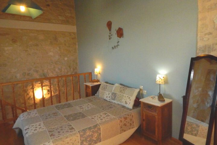 Room 5 of 72