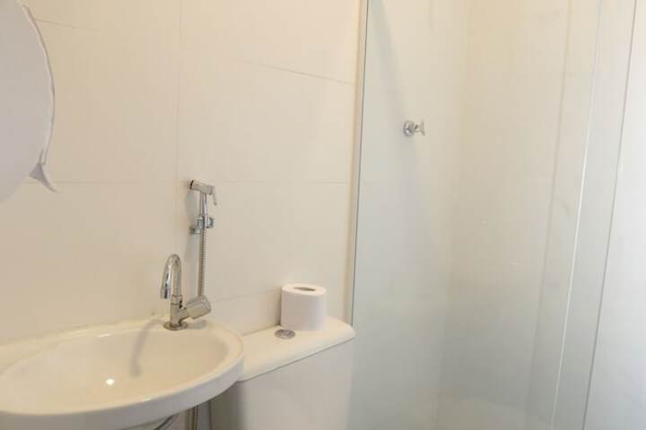 Room 9 of 25