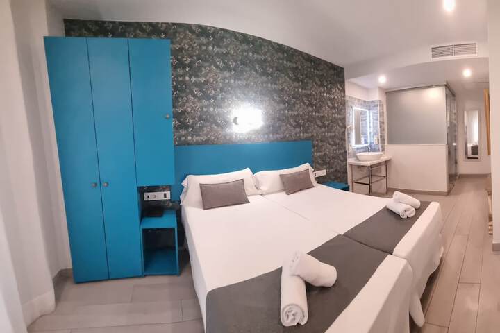 Room 17 of 32