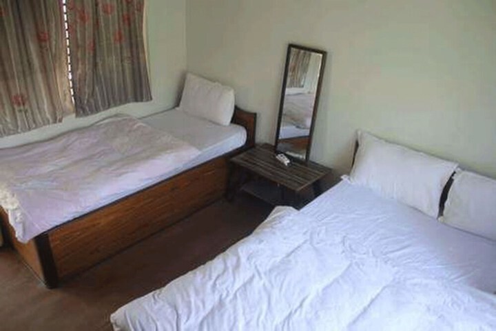 Room 9 of 24