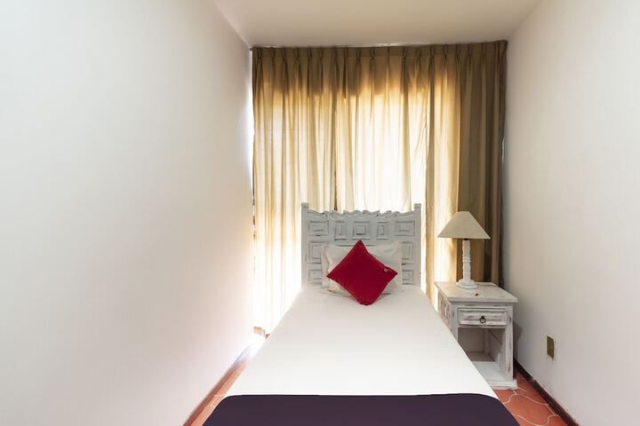 Room 20 of 39