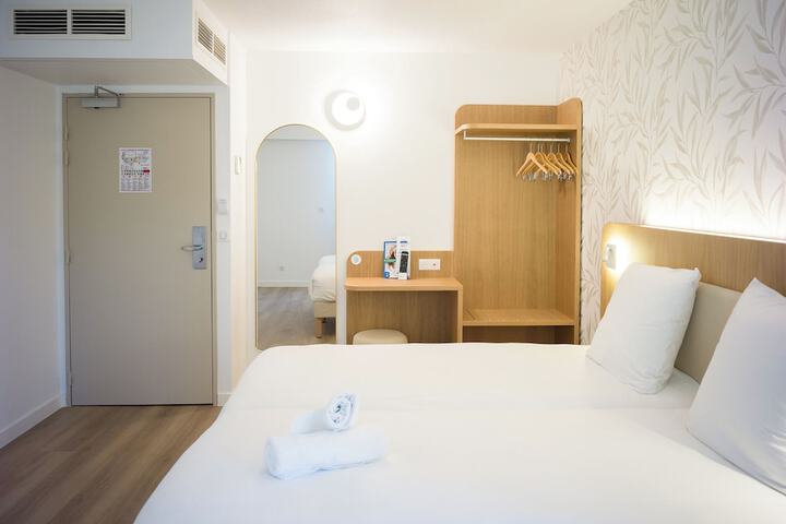 Room 48 of 127