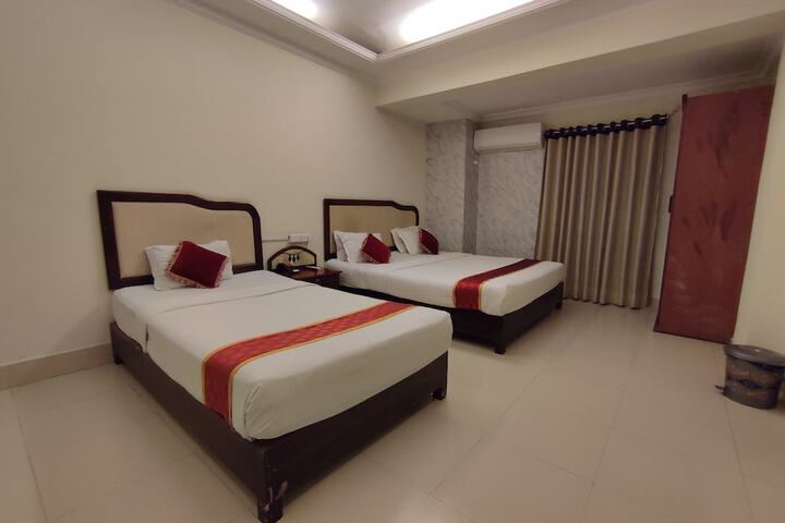 Room 12 of 26