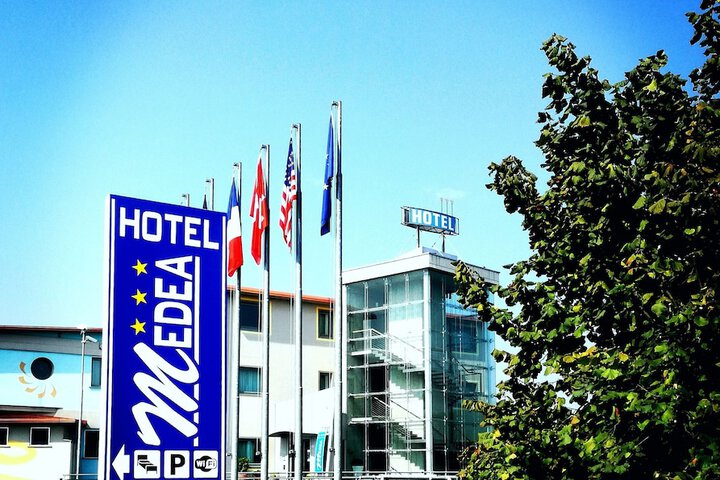Hotel 67 of 69