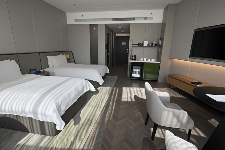Room 26 of 65