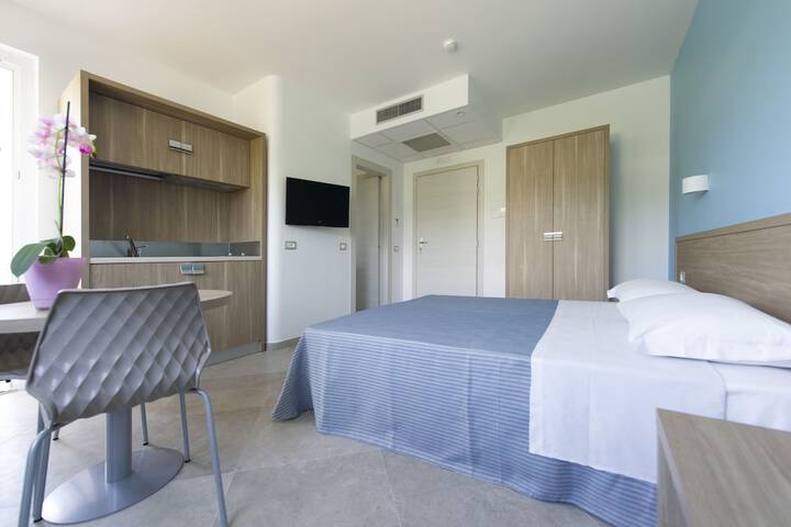Room 11 of 82