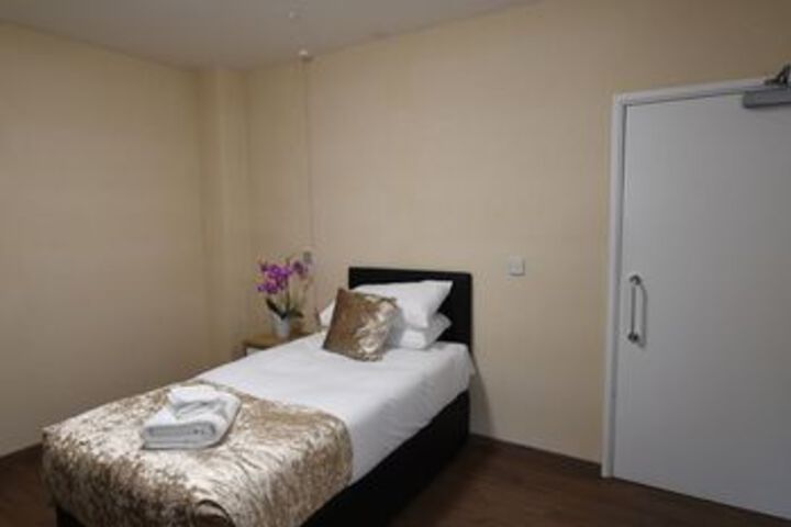 Room 6 of 31