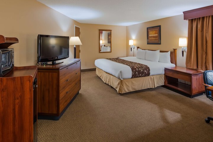 1 King Bed (18 of 21)