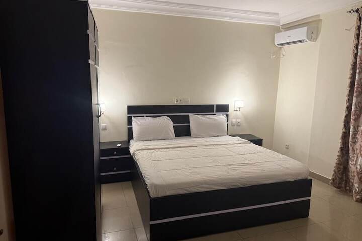 Room 14 of 80