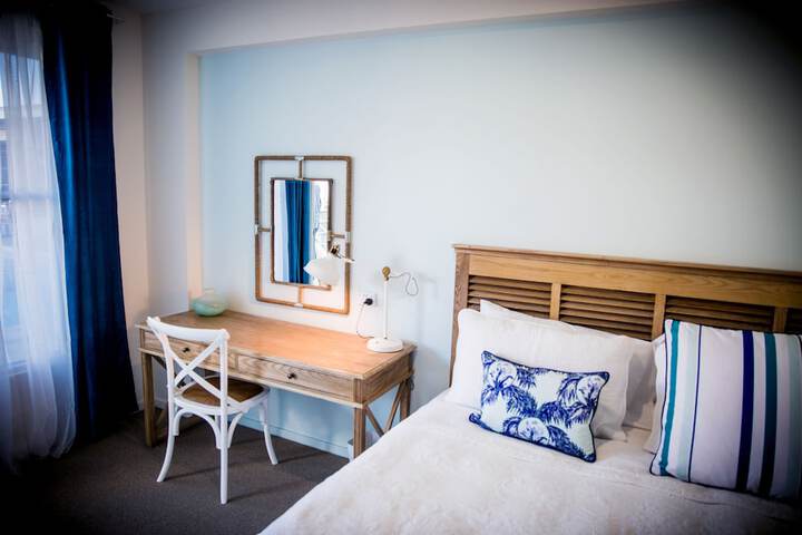 Room 4 of 48