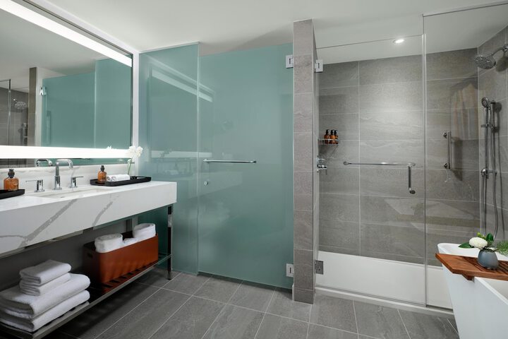 Bathroom shower