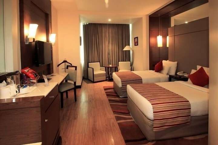 Room 28 of 52