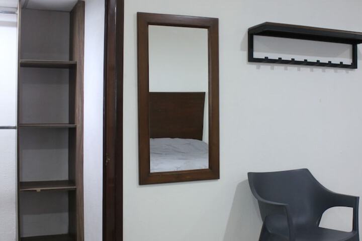 Room 27 of 146