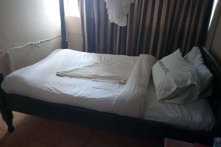 Room 3 of 29