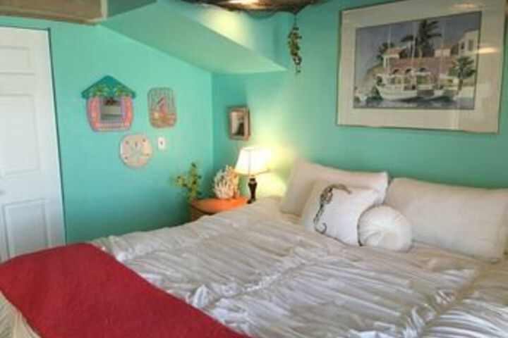 Room 14 of 33