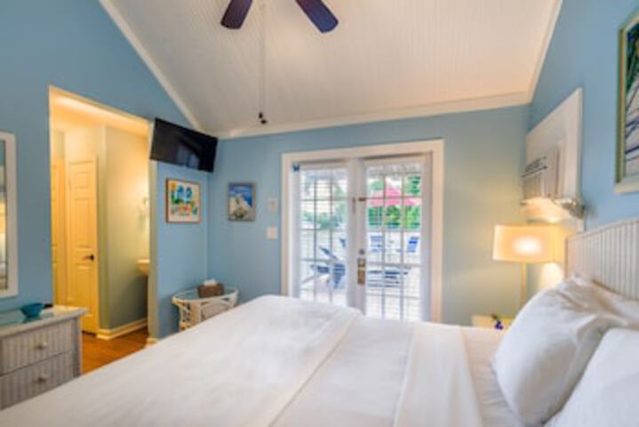 Room 43 of 192