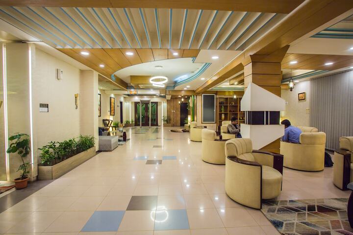 Guest Lobby