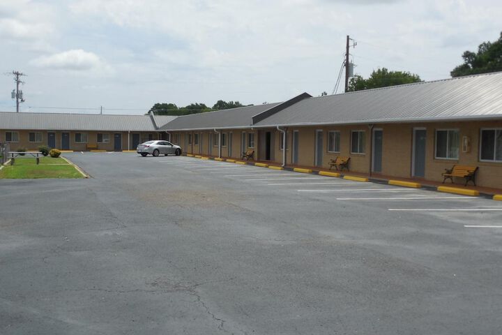 Property Grounds 18 of 22