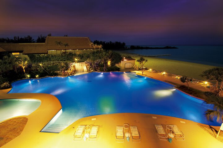 Pool Hotel