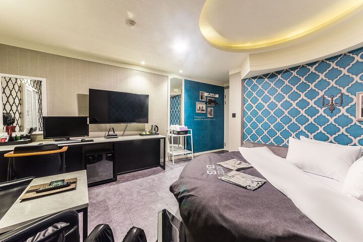 Room 12 of 57