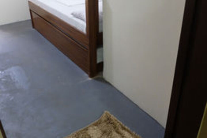 Room 35 of 68