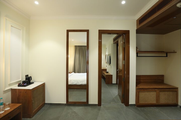 Room 10 of 117