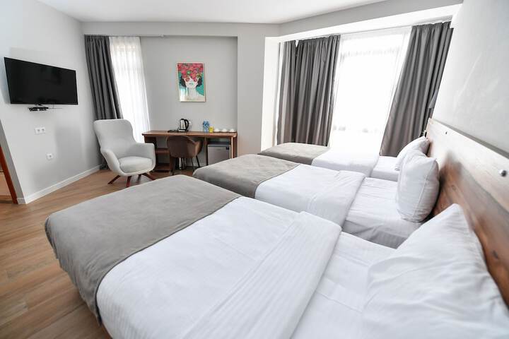 Room 11 of 60