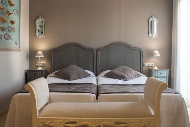 Room 12 of 46