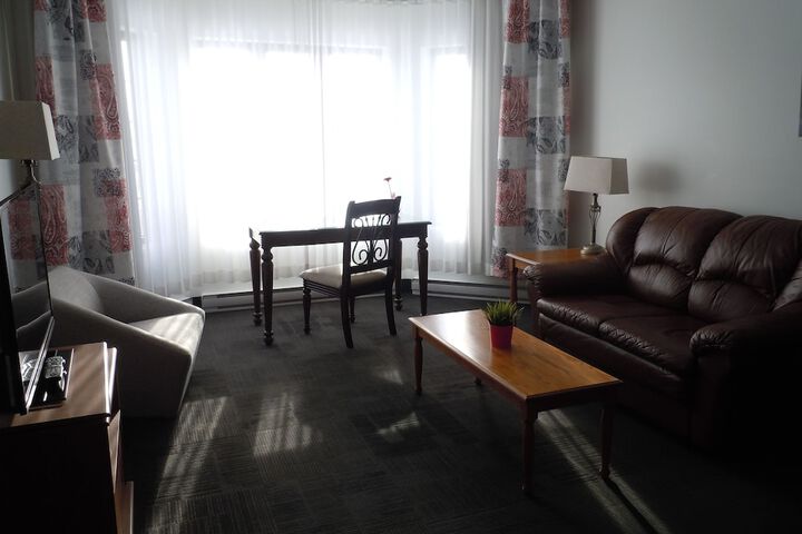 Room 36 of 77