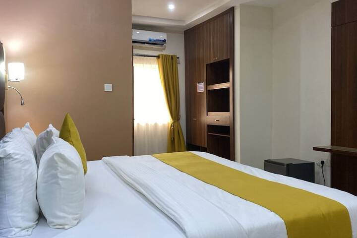 Room 6 of 23