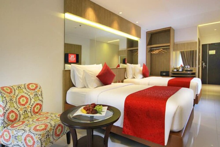 Room 16 of 30