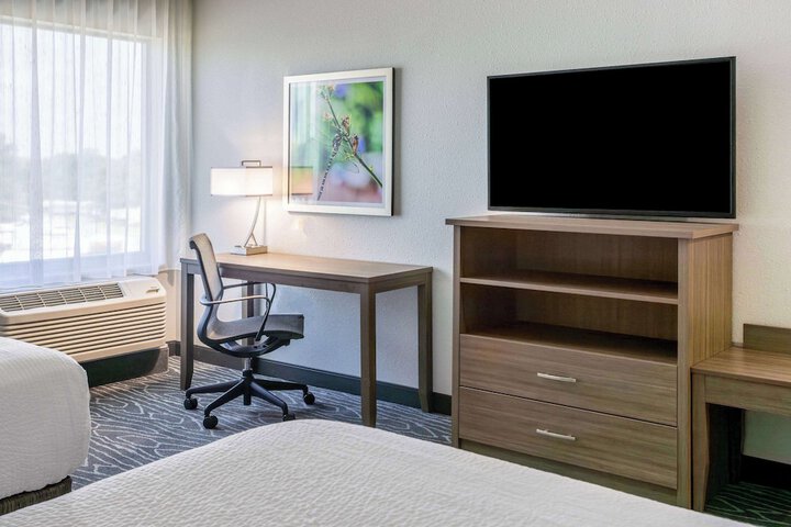 2 Queen Beds (11 of 26)