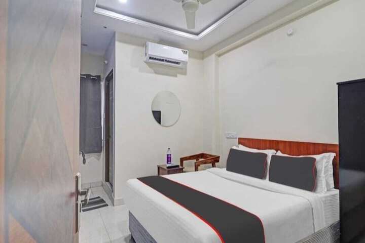 Room 5 of 14