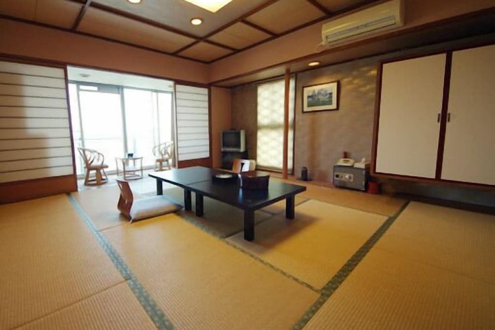 Room 18 of 75