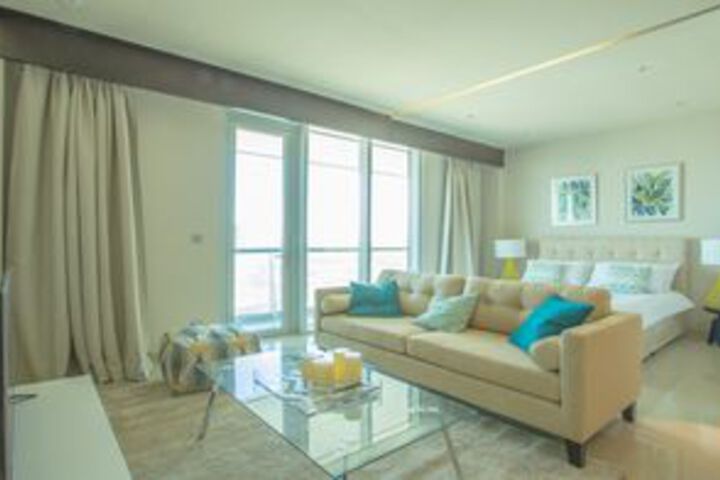 Room 6 of 10