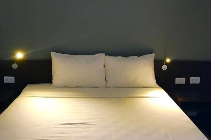 Room 4 of 22