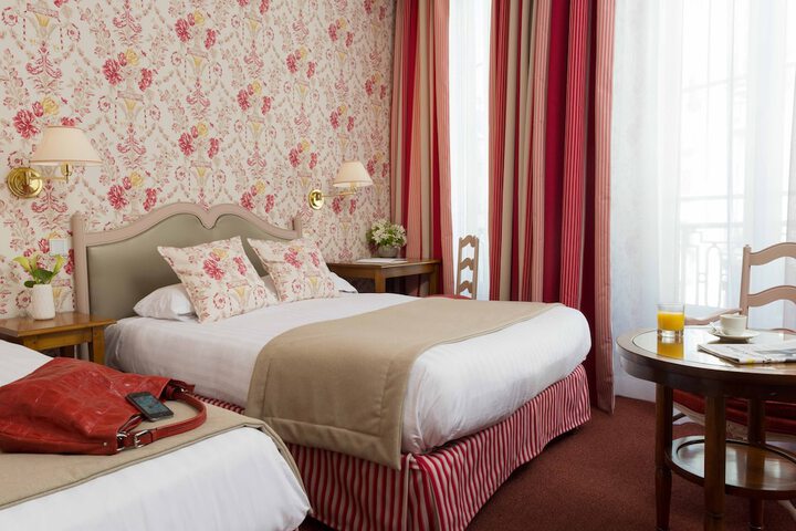 Room 6 of 28