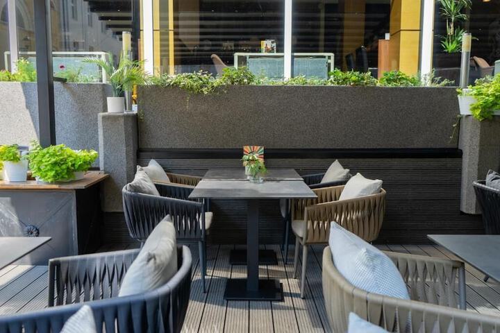 Terrace/Patio 13 of 38