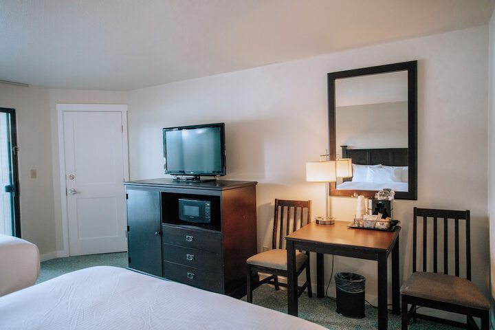 Room 25 of 74